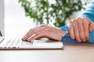 Musearm eller musarm er en smertetilstand i underarmen. Den oppstår typisk som følge av pc-arbeid med mus. Men tilstanden kan også oppstå i forbindelse med andre aktiviteter,  som håndarbeid, padling, matlaging eller håndverksarbeid. 
